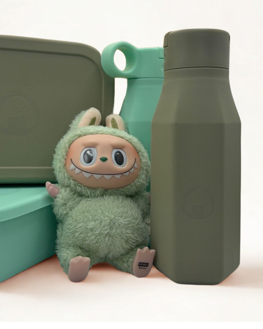 bentomio water bottle moss with labubu